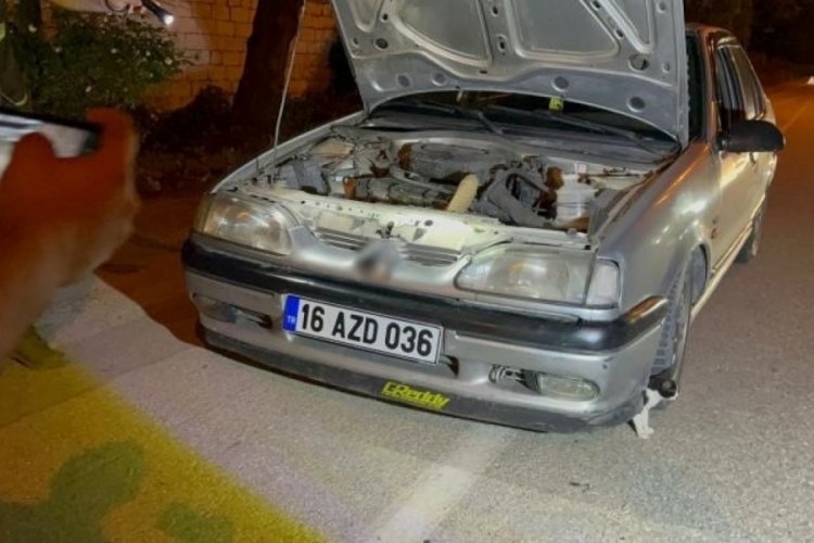 Bursa'da polisin huzur uygulamasında kediyle imtihanı kameraya yansıdı