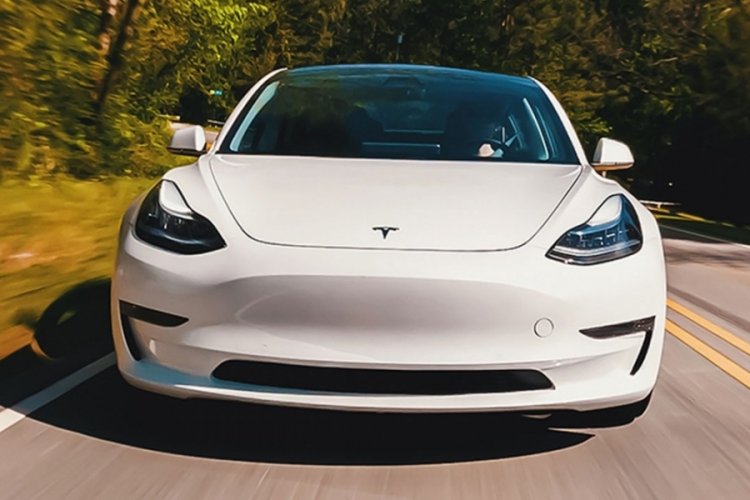 &Ouml;zpeynirci: Tesla teslimatları engelleniyor mu?