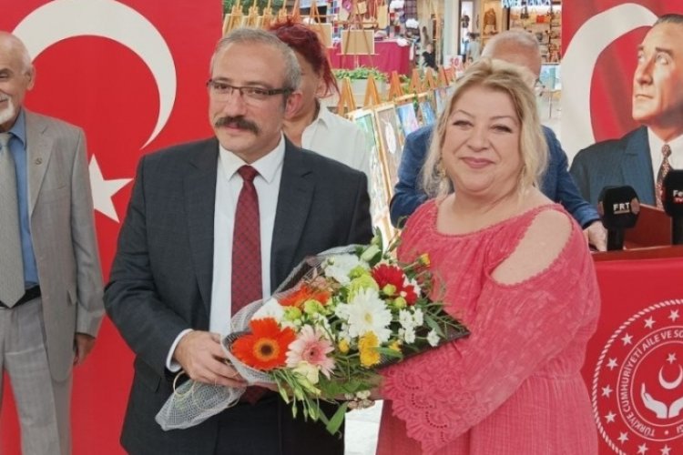 Huzurevi sakinleri h&uuml;nerlerini sergiledi