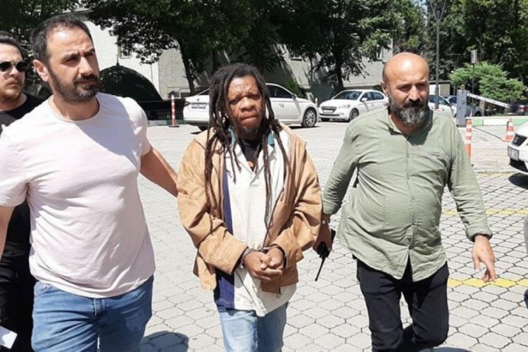 Arkadaşının cesediyle 4 g&uuml;n yolculuk yaptı!