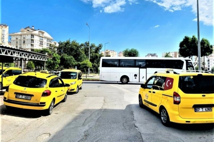 Antalya'da taksimetre &uuml;cretlerine ortalama y&uuml;zde 25 zam