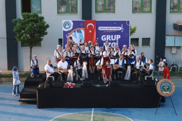 Bursa'da Kestel'in mahallerinde m&uuml;zik sesleri y&uuml;kseldi