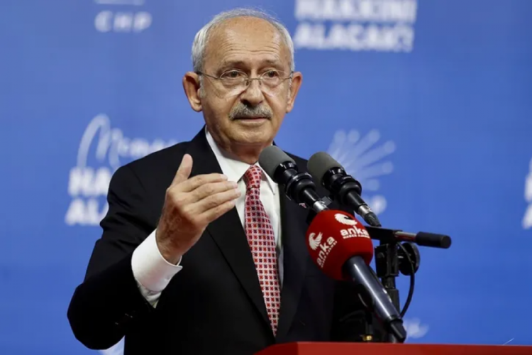 Kemal Kılı&ccedil;daroğlu'ndan İmamoğlu'na: G&ouml;revine devam etmeli