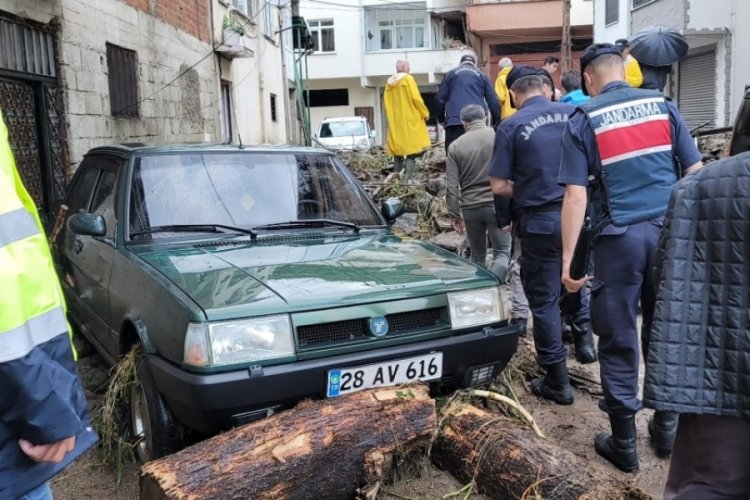 Giresun'da sel: Ev ve işyerleri su altında kaldı