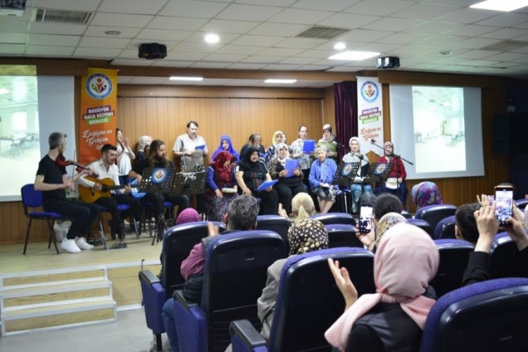 Tedavi g&ouml;ren danışanlardan muhteşem konser