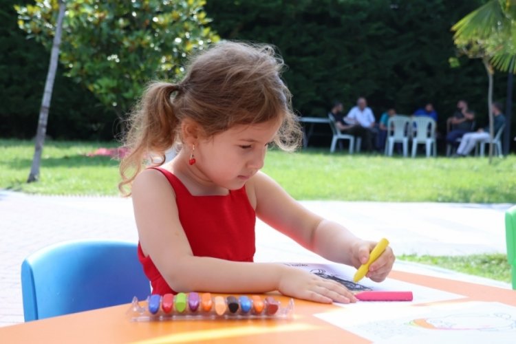 Bursa'da Yıldırımlı &ccedil;ocukların karne eğlencesi