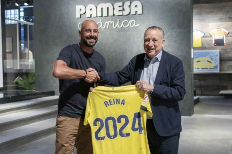 Villarreal, 40 yaşındaki kaleci Reina'nın s&ouml;zleşmesini uzattı