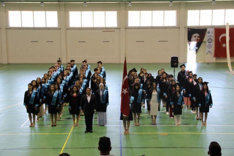 Bursa Uludağ &Uuml;niversitesi'nde en sportif mezuniyet