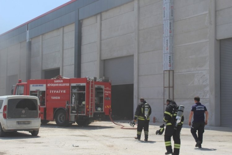 Samsun'da OSB'de korkutan yangın