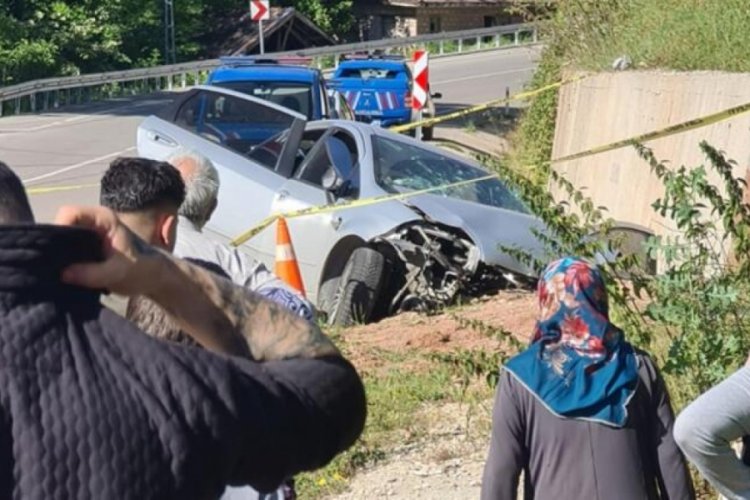 Bartın'da k&ouml;ylerine 3 km kala kaza yaptılar! 3 kişi hayatını kaybetti