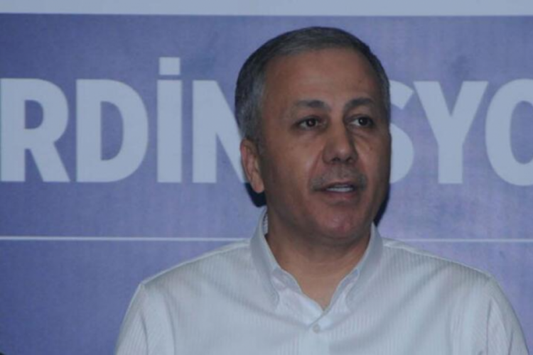 Bakan Yerlikaya: Enkaz 2 ay i&ccedil;erisinde kaldırılacak