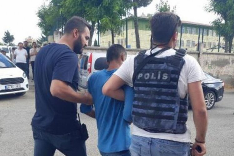Siirt'te arkadaşlık teklifini reddettiği i&ccedil;in kadının evini bastı! Tutuklandı