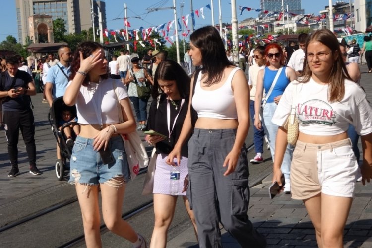 İstanbul'da sıcak hava esnafı sevindirdi