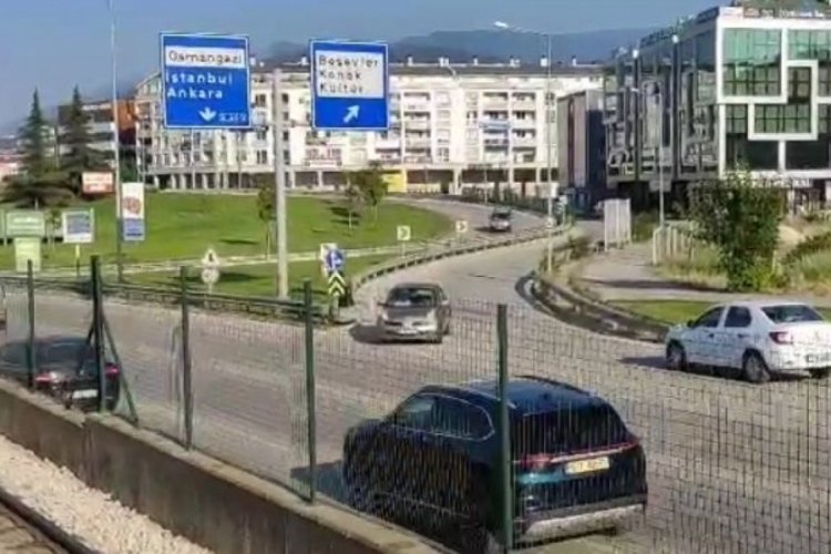 Bursa'da ters şeritte trafiğe girme m&uuml;cadelesi