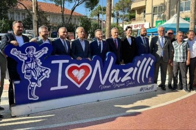 Bakan Uraloğlu, Nazilli Belediyesini ziyaret etti