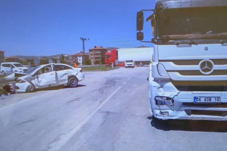 Ankara'da kazada yaralanan tır s&uuml;r&uuml;c&uuml;s&uuml; &ouml;ld&uuml;