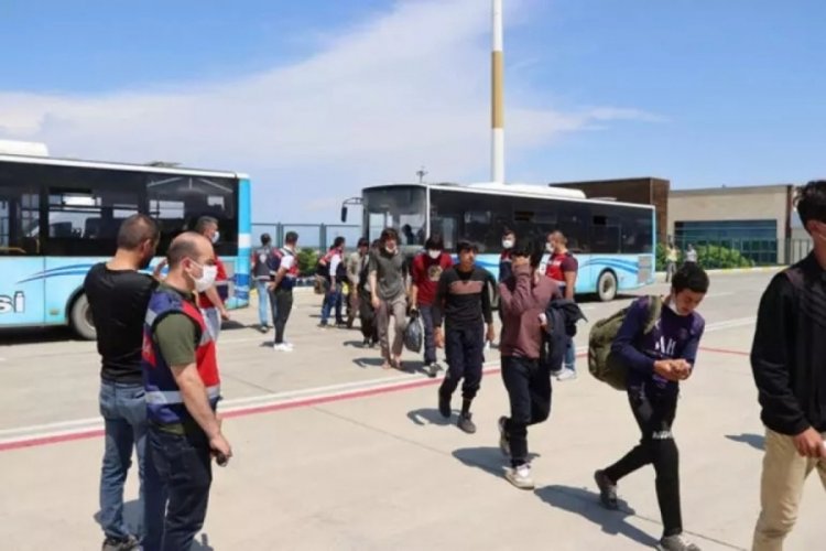 296 Afganistanlı g&ouml;&ccedil;men &uuml;lkelerine g&ouml;nderildi