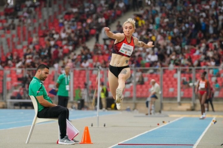 Avrupa Oyunları'nda Tuğba Danışmaz'dan g&uuml;m&uuml;ş madalya