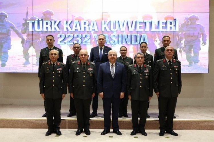 Kara Kuvvetleri Komutanı Avsever'den Bakan G&uuml;ler'e ziyaret