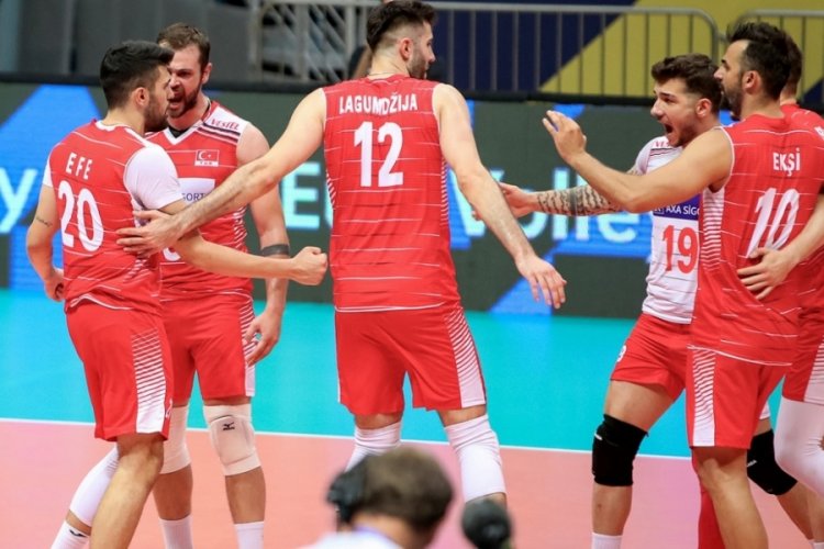 Filenin Efeleri finalde Ukrayna ile karşılaşıyor
