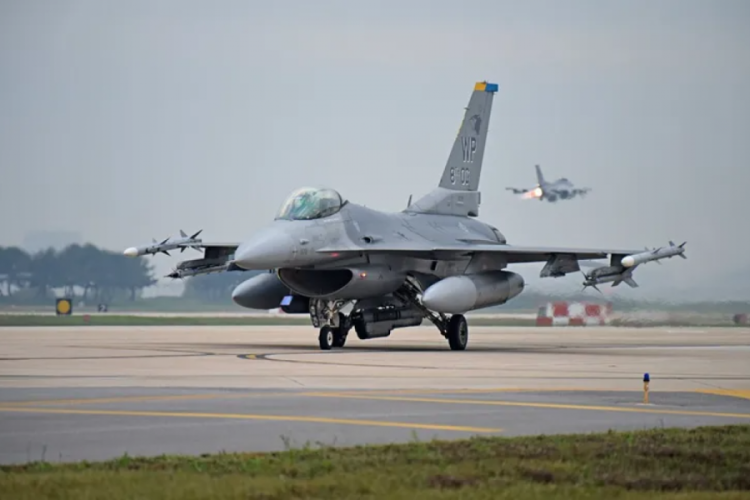 Almanya'dan flaş F-16 kararı