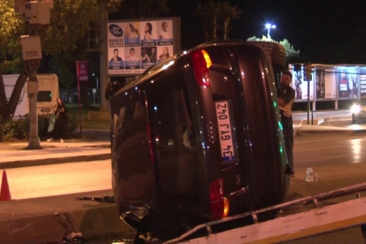 İstanbul'da kontrolden &ccedil;ıkan ara&ccedil; takla attı: 1 yaralı