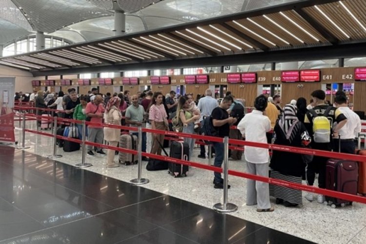 İstanbul ve Antalya'da yolcu rekoru kırıldı