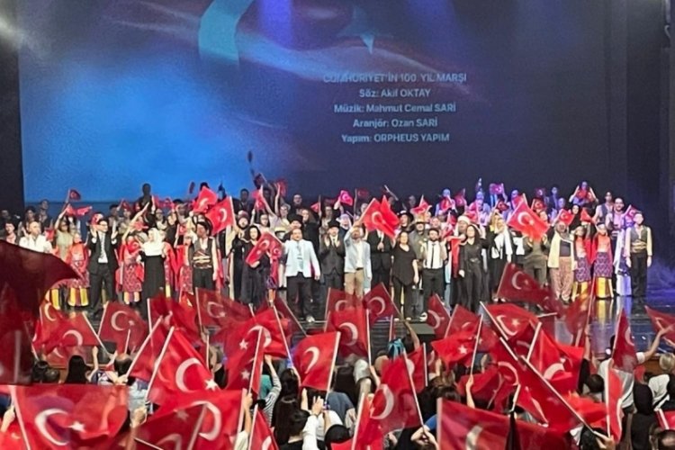 Bursa'da 100. yıl marşı lansmanına b&uuml;y&uuml;k ilgi