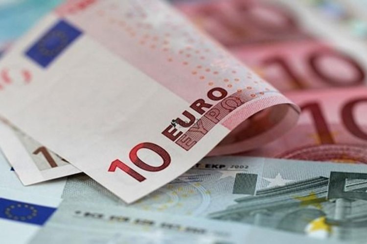 Almanya'da asgari &uuml;crete y&uuml;zde 3,3 zam teklifi