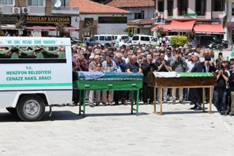 Amasya'da kazada yanarak hayatını kaybeden 3 kişi toprağa verildi