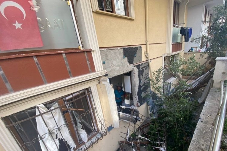 İstanbul &Ccedil;ekmek&ouml;y'de doğal gaz patlaması: 1 yaralı