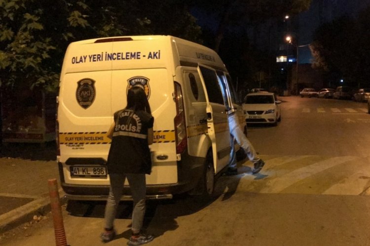 Kocaeli'nde ihbar vahşeti ortaya &ccedil;ıkardı: &Ouml;nce sevgilisini &ouml;ld&uuml;rd&uuml; sonra intihar etti