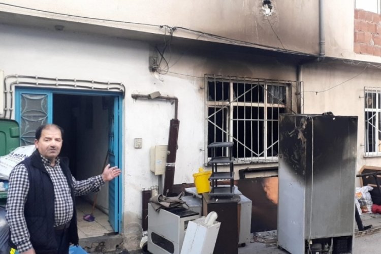 Bursa'da T&uuml;rkmen ailenin evi yandı! "Bizim Elimizden Tutup Ayağa Kaldıracak Yok mu?"