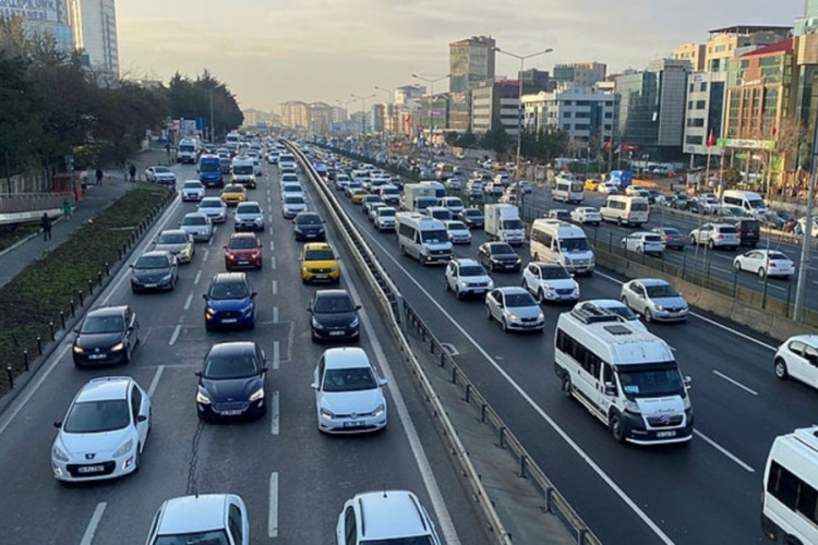 Asgari &uuml;cret zammı sonrası trafik sigortasına zam yolda!