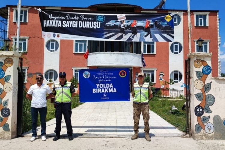 Ağrı'da jandarma trafik denetimi yaptı
