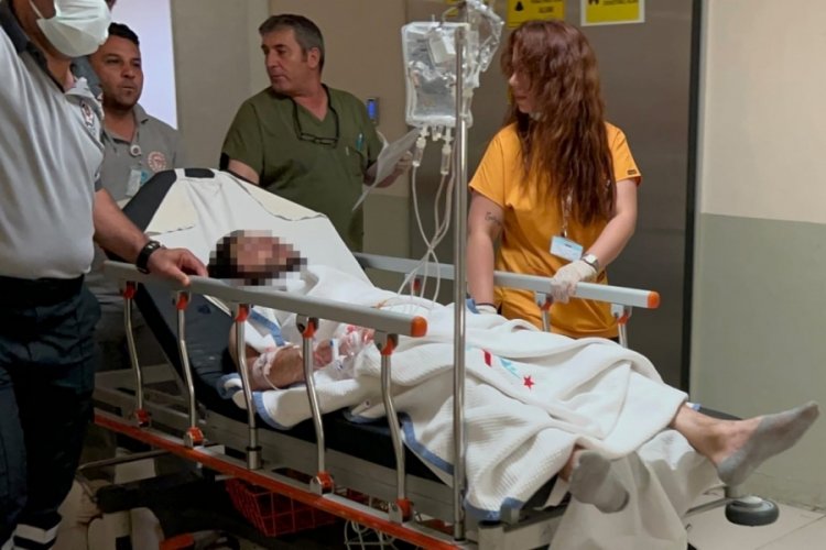 Bursa'da bı&ccedil;aklı kavga: 1 kişi ağır yaralandı