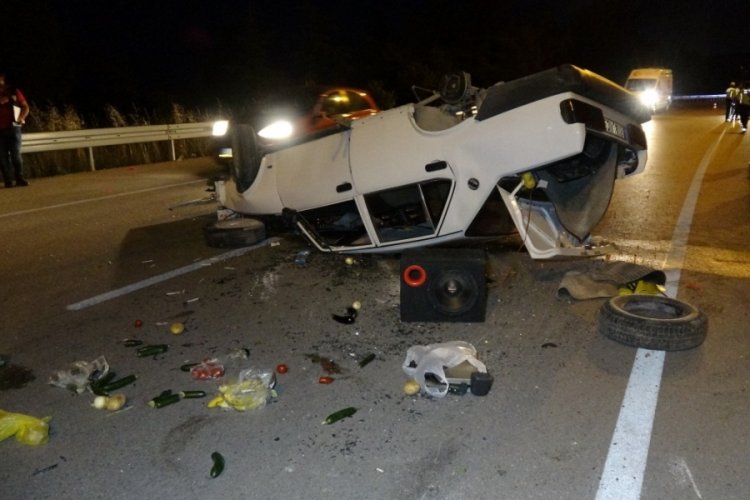 Burdur'da kontrolden &ccedil;ıkan ara&ccedil; takla attı: 1 &ouml;l&uuml;, 1 yaralı