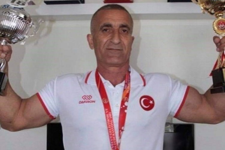 Antalya'da v&uuml;cut geliştirme ve fitness sporcusu muhtar intihar etti