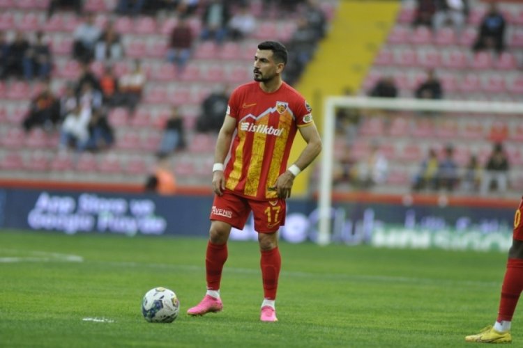 Emrah Başsan Kayserispor'dan ayrıldı!