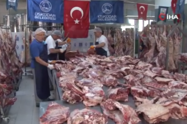 İstanbul'da 10 bin aileye kurban eti dağıtımı başladı