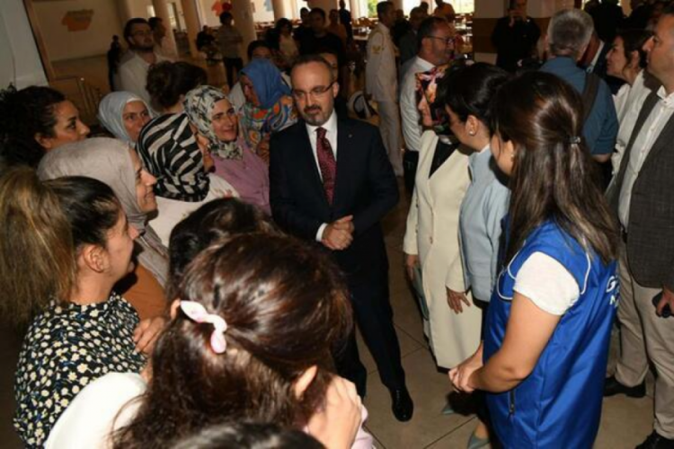 İ&ccedil;işleri Bakan Yardımcısı Turan: Kurban, yakınlaşmak demek