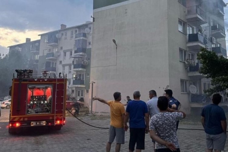 Edirne'de polis lojmanlarında yangın &ccedil;ıktı!