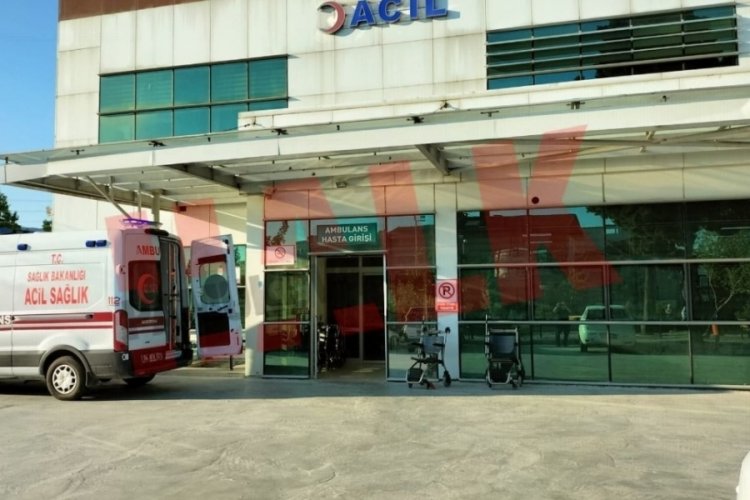 Sakarya'da trafik kazası! S&uuml;r&uuml;c&uuml; yaralandı, 9 yaşındaki yeğeni &ouml;ld&uuml;