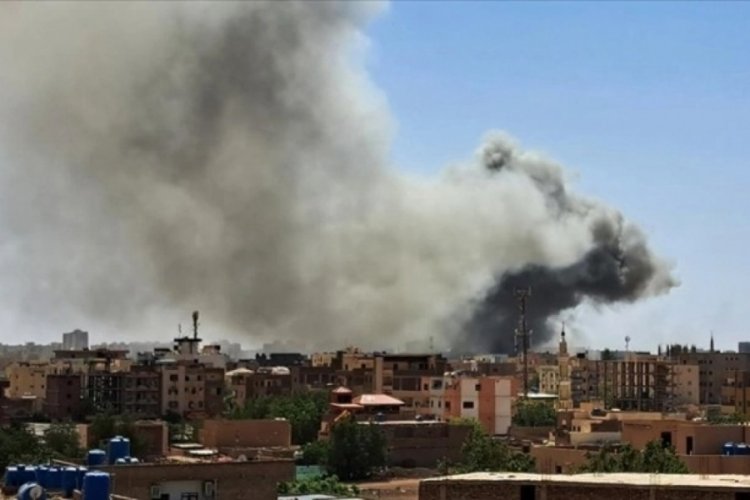 Sudan ordusu, bayramın ilk g&uuml;n&uuml;nde başkentteki HDK mevzilerini bombaladı