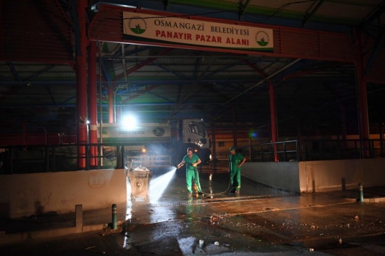 Bursa'da kurban kesim yerlerinde aralıksız temizlik