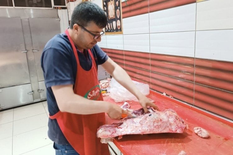 Kasaplarda kurban mesaisi