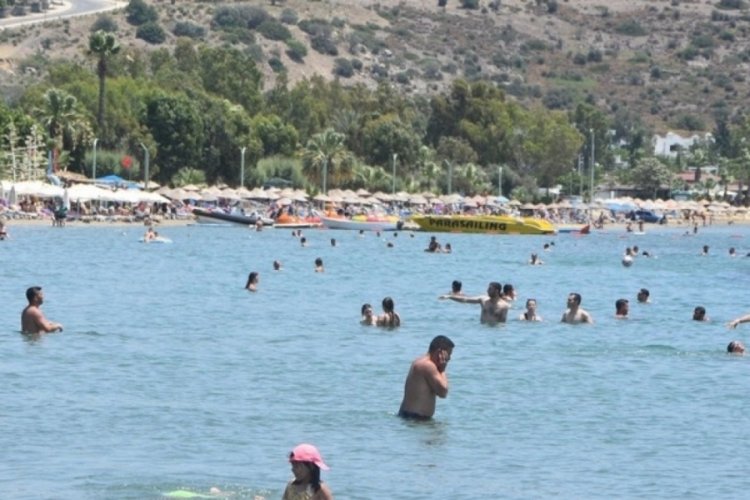 Bodrum'da bayram n&uuml;fusu 1 milyona aştı