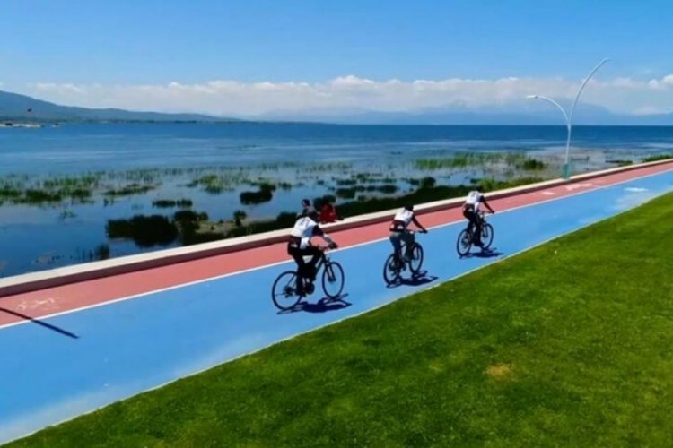 Bakan &Ouml;zhaseki: 1643 kilometre bisiklet yolunu tamamladık