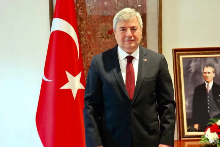 B&uuml;y&uuml;kel&ccedil;i Murat Karag&ouml;z kalp krizi ge&ccedil;irdi