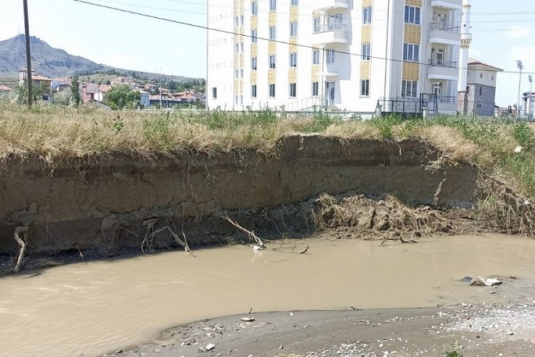 &Ccedil;orum Budak&ouml;z&uuml; &ccedil;ayında heyelan tehlikesi